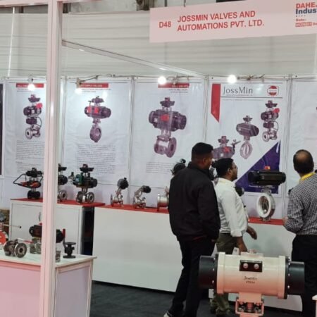 JossMin engineering team at Dahej Industrial Expo 2023 meeting process industry buyers